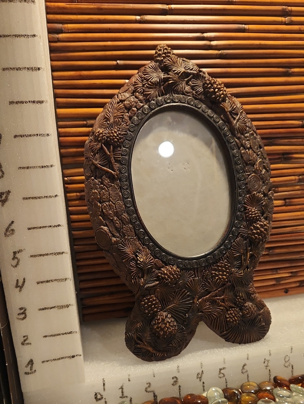 Hand-Carved Brown Pinecone Oval Photo Frame - Rustic Home Wall Decor